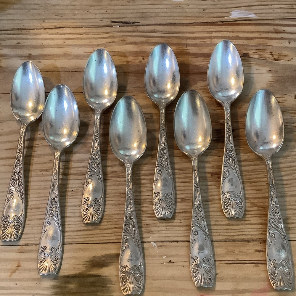 Antique Vintage Set of 8 Silver Plate Teaspoons